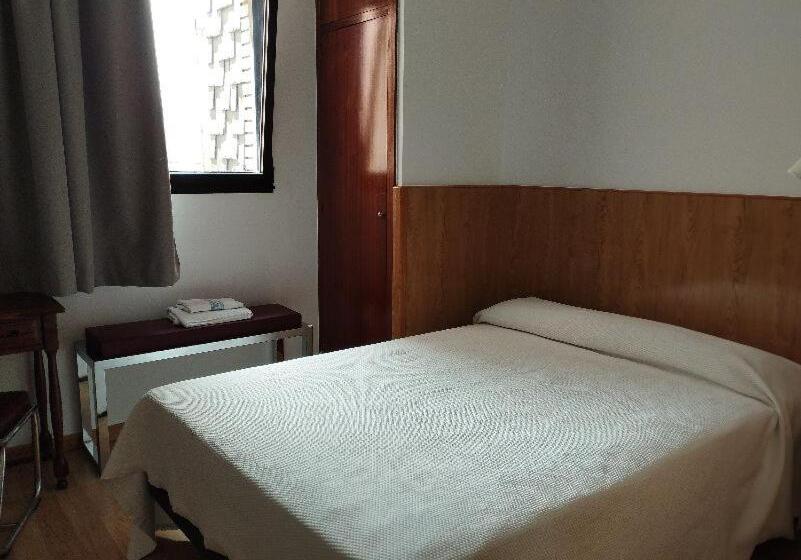 Habitación Estándar Individual, Los Rosales