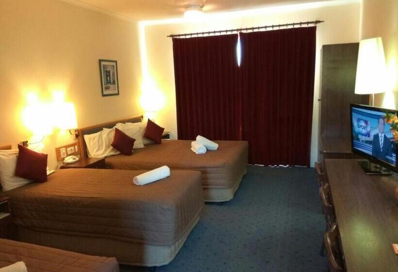 اتاق لوکس سه تخته, Australia Park Motel