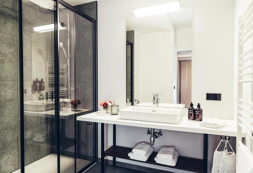 Номер Deluxe, Dermuth Klagenfurt