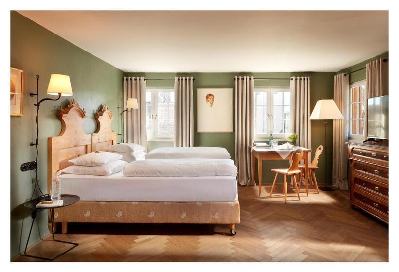 Номер Deluxe, Hirschen   Fine Hotel, Restaurant & Spa