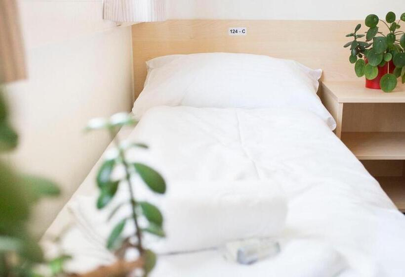 تختخواب در اتاق مشترک, Mynext   Riverside Hotel Salzburg