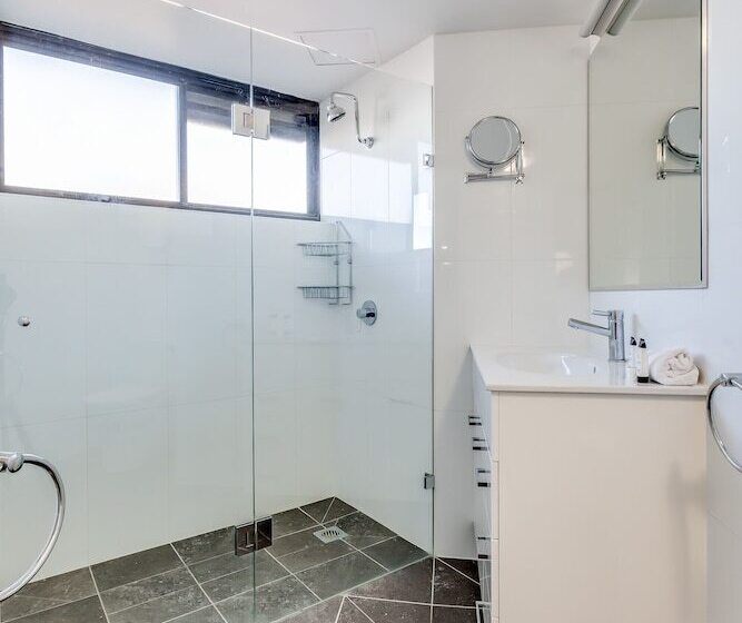 침실 1개 아파트, Hillcrest Apartment