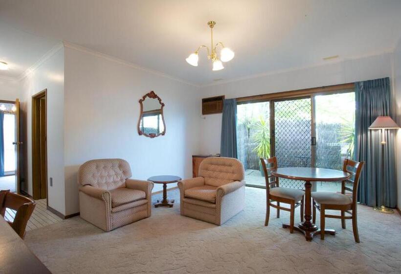 수피리어 자쿠지 룸, Golden Grain Motor Inn