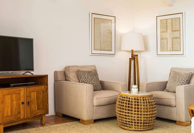 Студия Стандарт Двуспальная Кровать, The Reef House Adults Retreat   Enjoy 28 Complimentary Inclusions