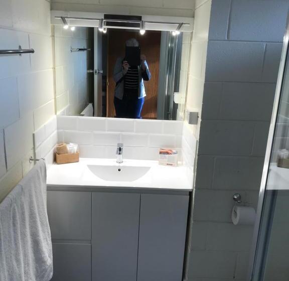 Quarto Estandar, Moe Parklands Motel