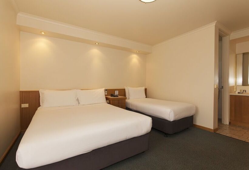 스탠다드 트리플 룸, Echuca Nirebo Motel