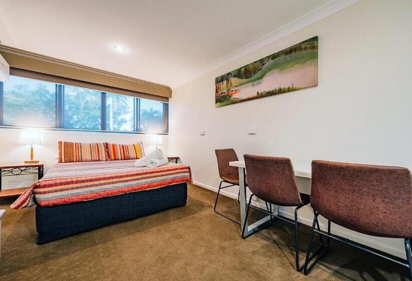 Семейный Полулюкс, Fitzroy Motor Inn
