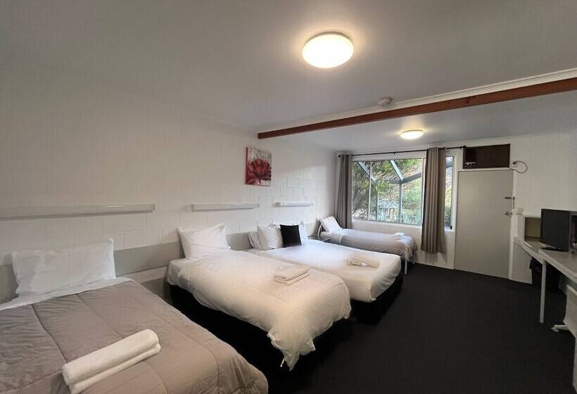 패밀리 룸, The Grampians Motel