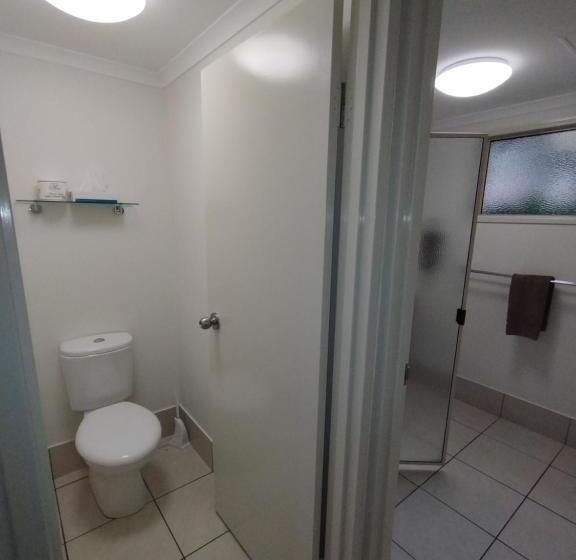 이그제큐티브 스튜디오, Cascade Motel In Townsville