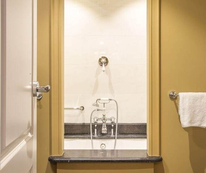 اتاق لوکس, Boutique Hotel De Castillion   Small Elegant Family