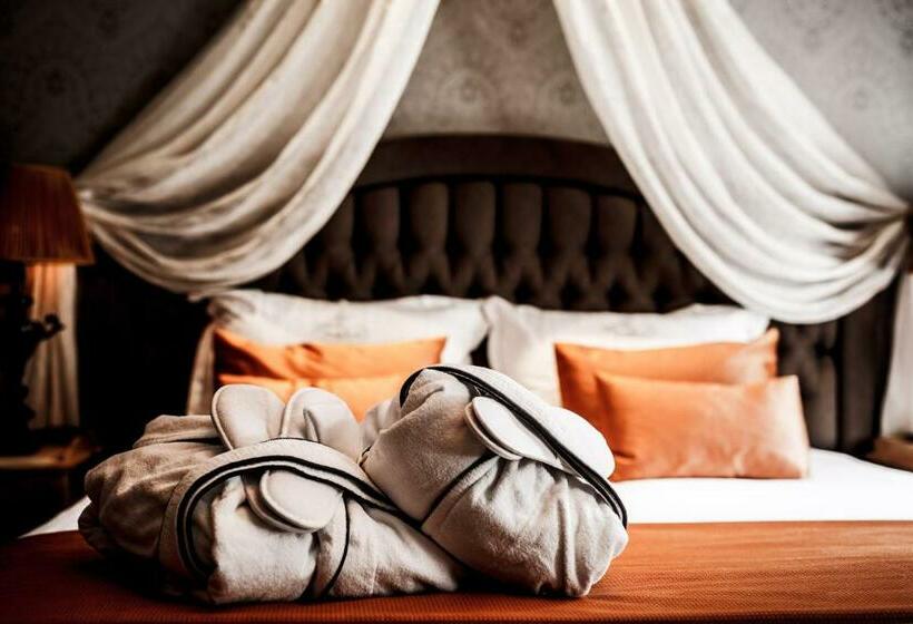 Полулюкс, Boutique Hotel De Castillion   Small Elegant Family
