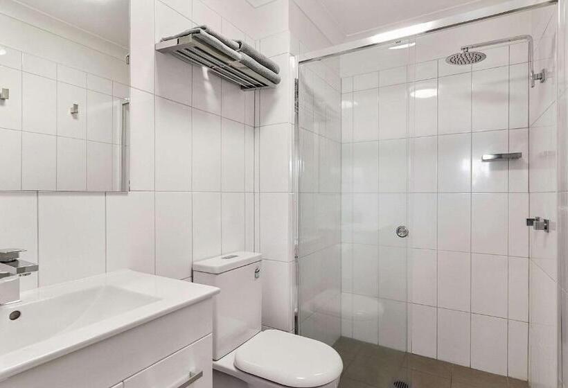 이그제큐티브 스위트 킹침대, Quality Inn Carriage House