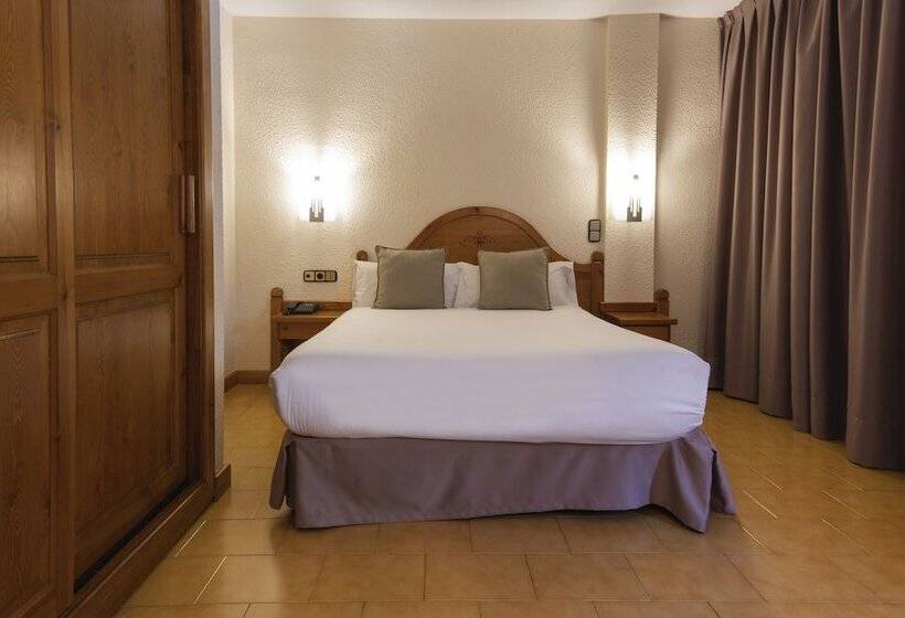 חדר סטנדרט לשלושה, Sant Gothard by Nexta