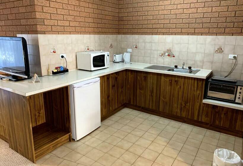 Номер Deluxe, Kingswood Motel