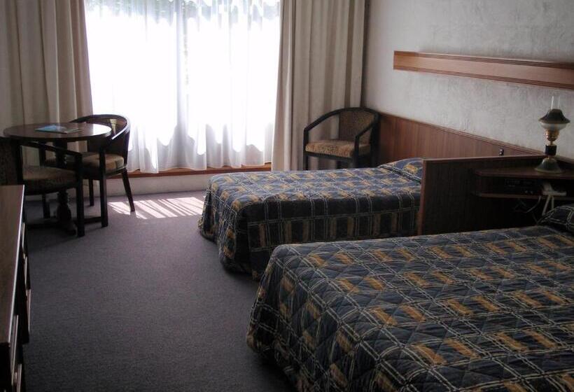 Quarto Economy, West Coaster Motel