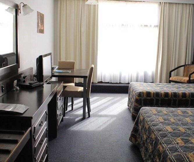 Quarto Economy, West Coaster Motel