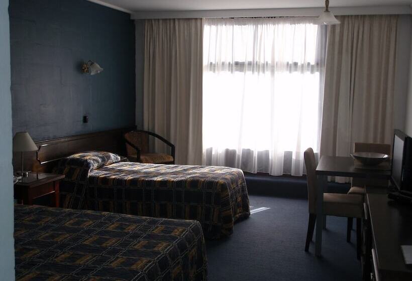 Quarto Economy, West Coaster Motel