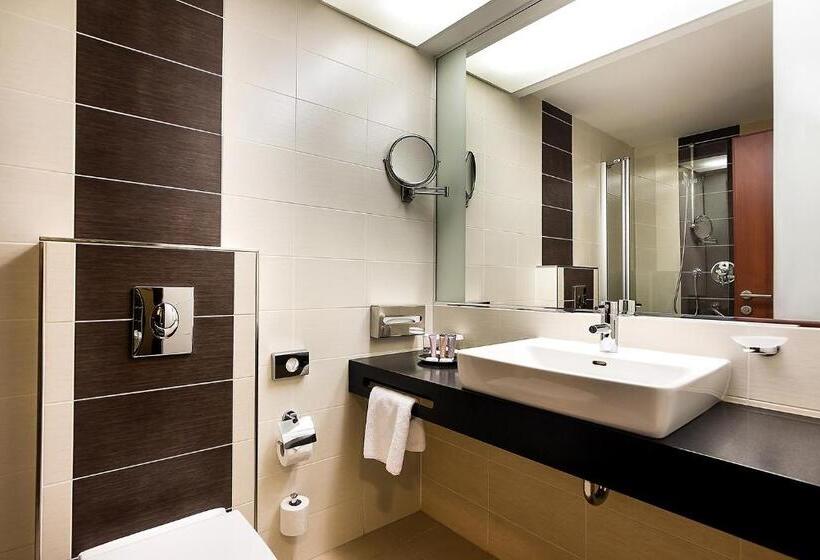 Quarto Classe Business, International Brno