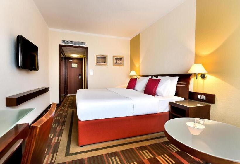 Quarto Classe Business, International Brno