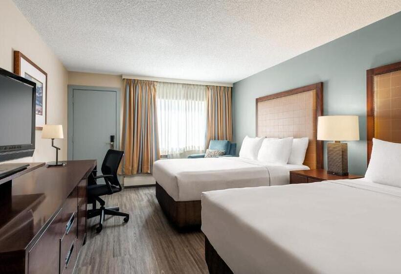 Номер Стандарт, Travelodge By Wyndham Calgary South