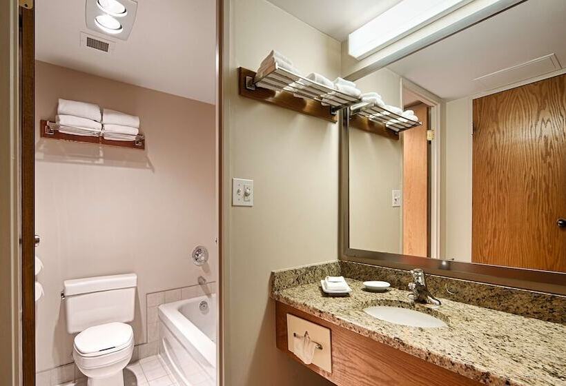 スイート, Best Western Plus Lamplighter Inn & Conference Centre