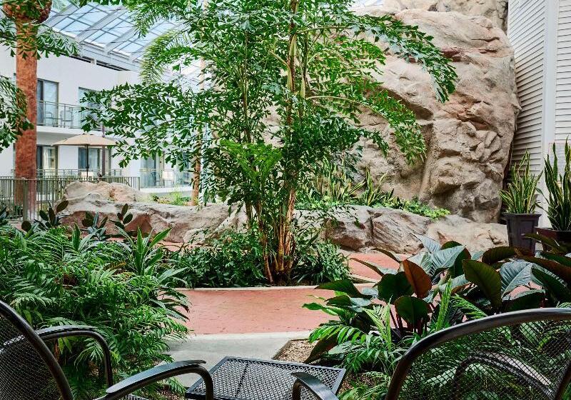 クイーンサイズベッドのスタンダードルーム, Best Western Plus Lamplighter Inn & Conference Centre