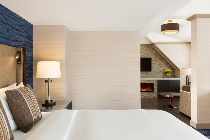 Люкс Кровать Кинг, Fairmont Chateau Whistler