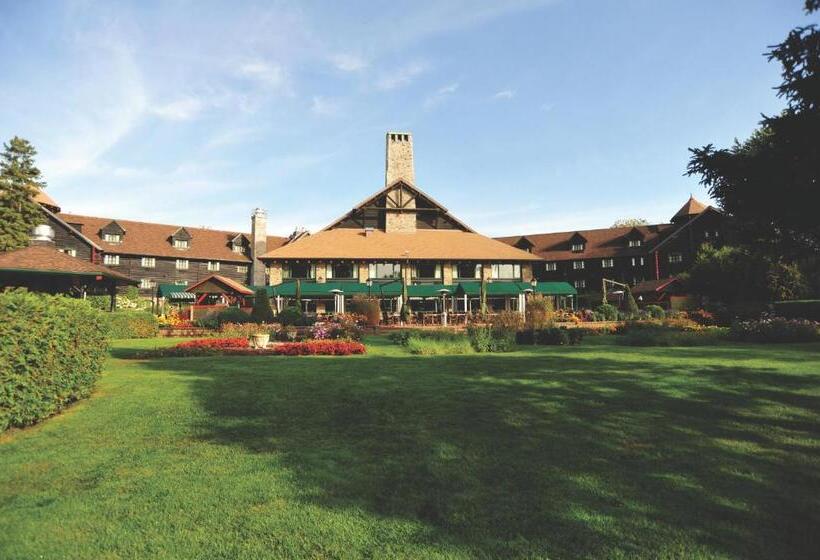Номер Стандарт, Fairmont Le Chateau Montebello