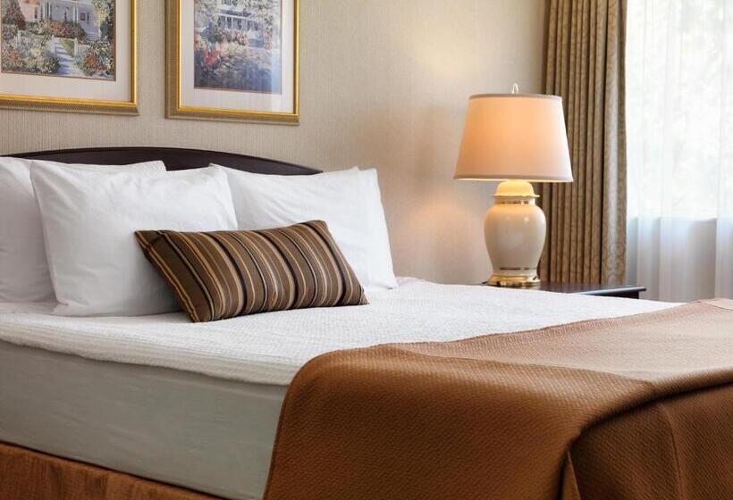 スイート, Royal Scot Hotel & Suites