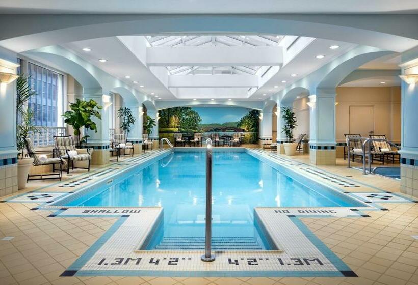 キングサイズベッドのスタンダードルーム, Fairmont Royal York