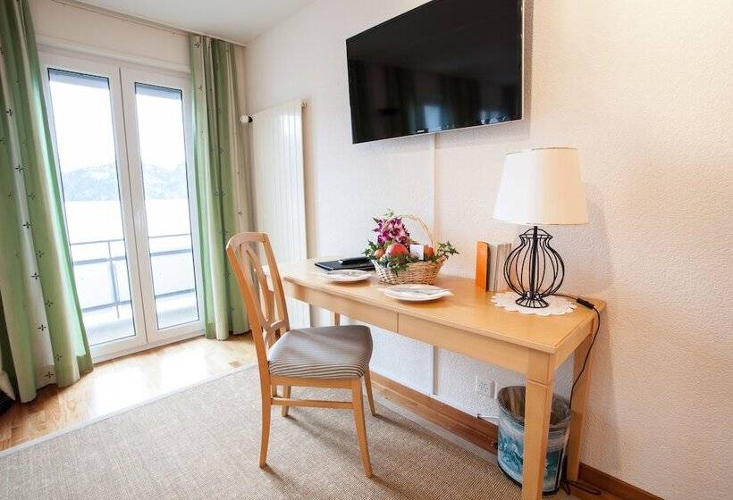 سوییت جونیور, Garni Hotel Frohburg