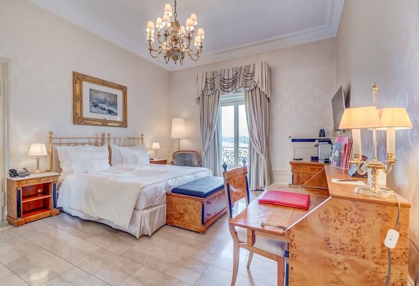 带河湖景观的轻年套房, Grand Hotel National Luzern