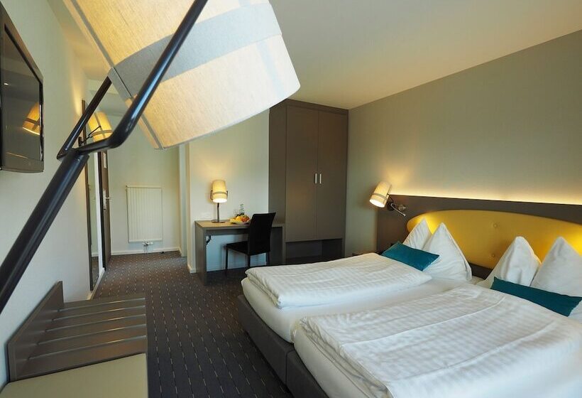 Номер Стандарт, Holiday Thun