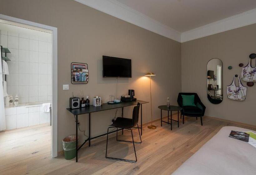 اتاق استاندارد یک نفره, Schweizerhof Lenzerheide