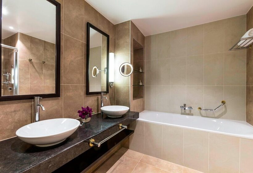 اتاق پرمیوم, The Ritz Carlton Hotel De La Paix, Geneva