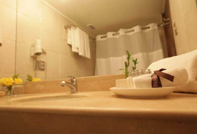 سوییت جونیور, Almacruz Hotel Y Centro De Convenciones