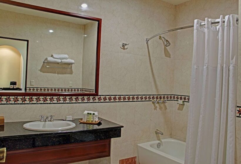 Номер Executive, DoubleTree by Hilton Hotel Cariari San Jose - Costa Rica