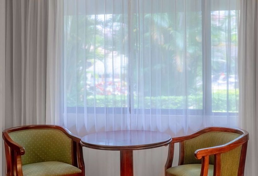 Люкс Мастер 2 Спальни, DoubleTree by Hilton Hotel Cariari San Jose - Costa Rica