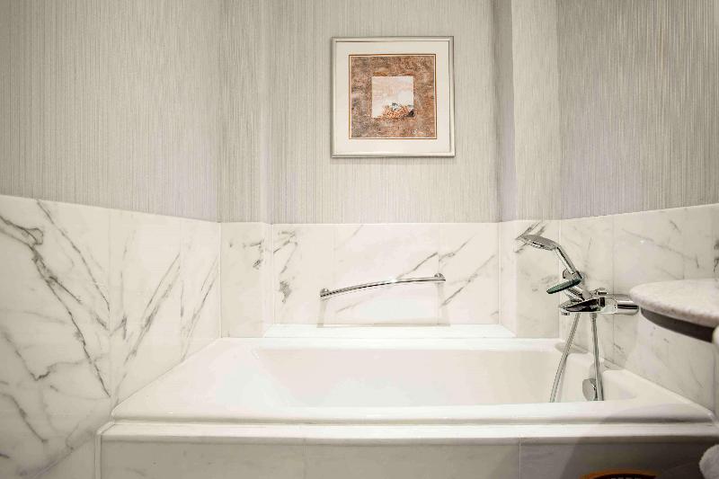 اتاق لوکس با تخت بزرگ, China World Hotel, Beijing