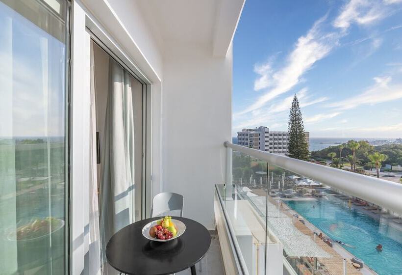 Номер Стандарт Боковой Вид на Море, Napa Mermaid Hotel & Suites