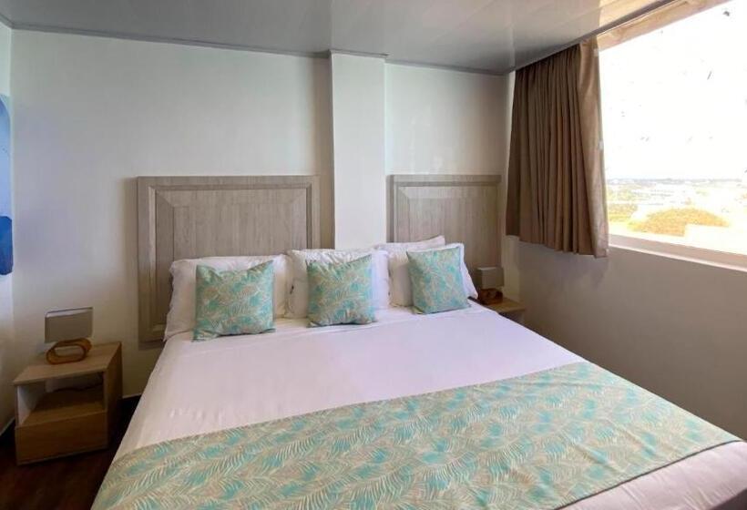 غرفة قياسية ثلاثية, On Vacation Blue Tone