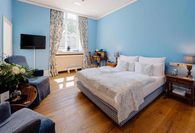 Классический Номер, Schlosshotel Hugenpoet