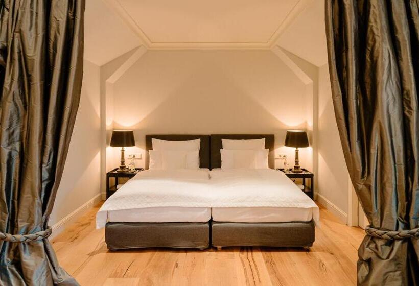 Полулюкс, Schlosshotel Hugenpoet