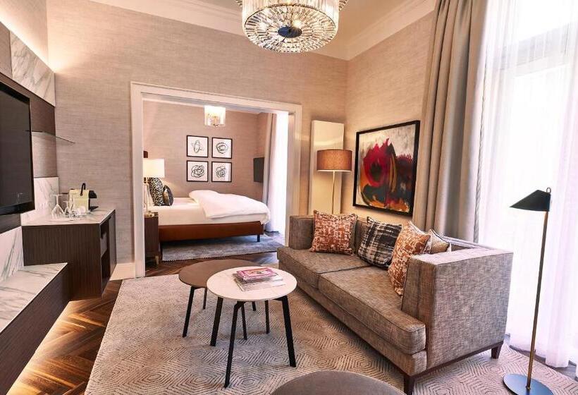 سوییت جونیور, Steigenberger Icon Parkhotel Düsseldorf