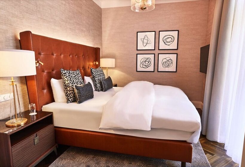 Полулюкс, Steigenberger Icon Parkhotel Düsseldorf