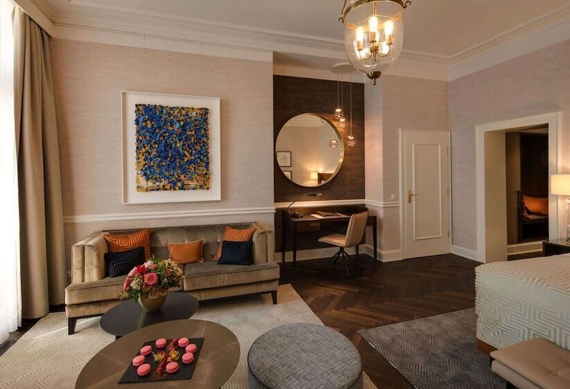 Номер Deluxe, Steigenberger Icon Parkhotel Düsseldorf