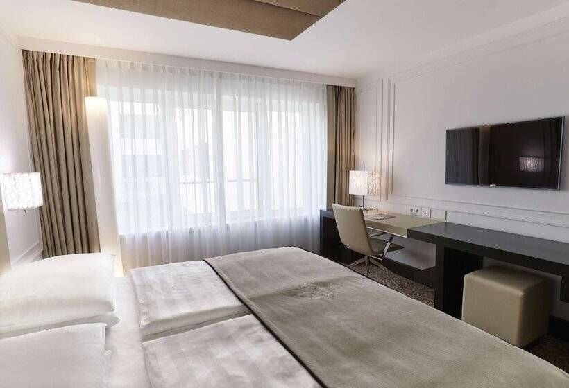 Номер Superior, Vier Jahreszeiten Kempinski München