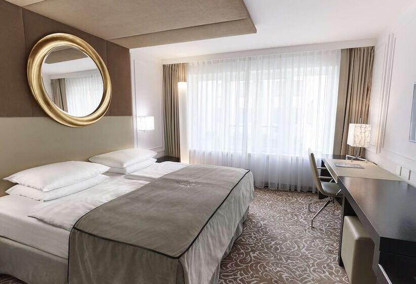 スーペリアールーム, Vier Jahreszeiten Kempinski München