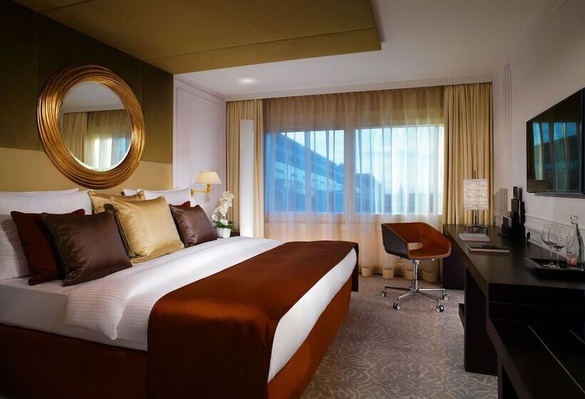 Номер Superior, Vier Jahreszeiten Kempinski München