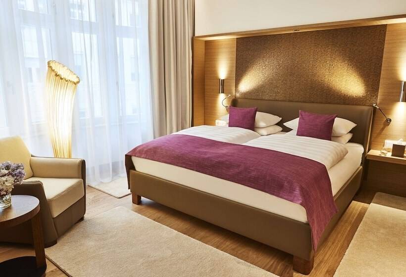 Номер Deluxe, Vier Jahreszeiten Kempinski München